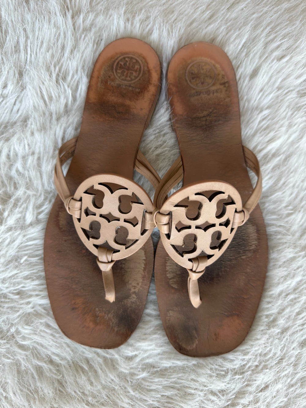 Tory Burch miller Tan Leather Logo Thong Sandals with Cutout Medallion Nude 8.5 - Picture 5 of 14
